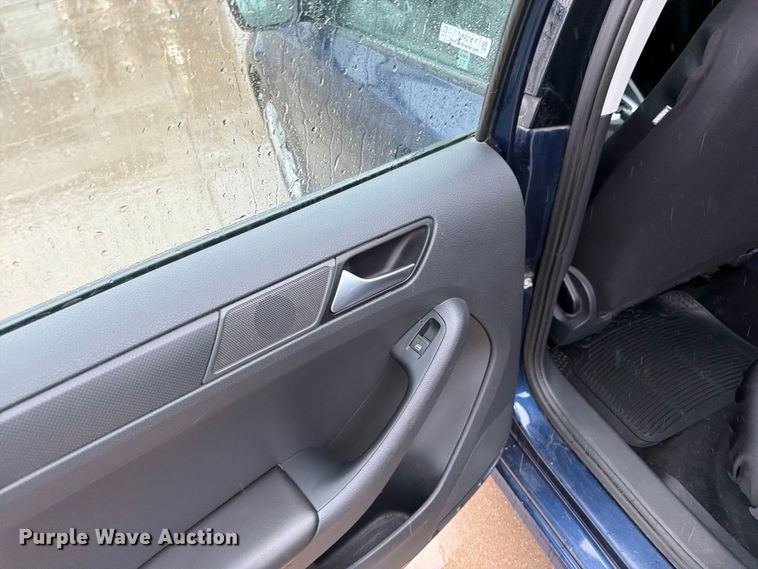 image for item FB5877 2014 Volkswagen Jetta 