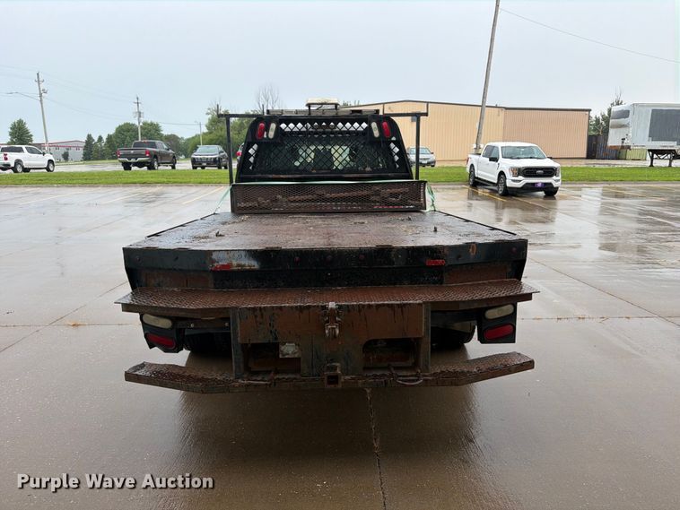 image for item FB5879 2012 Ford F450 Super Duty Crew Cab flatbed truck