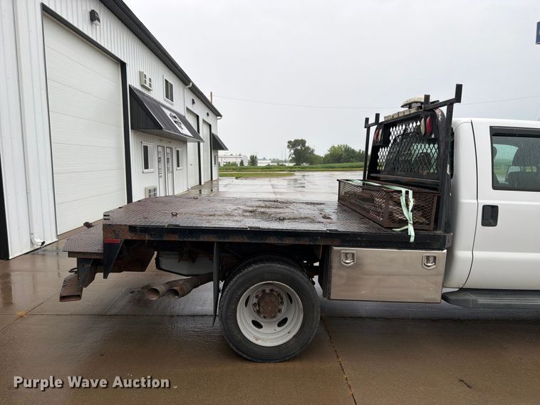 image for item FB5879 2012 Ford F450 Super Duty Crew Cab flatbed truck