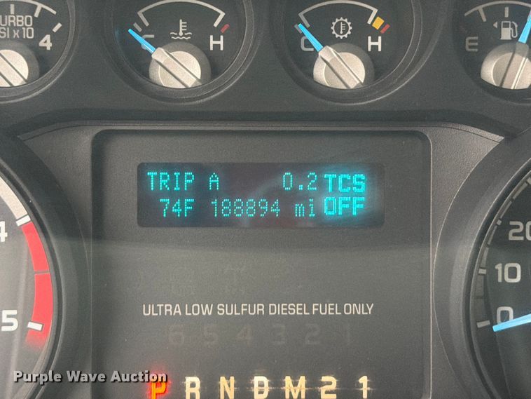 image for item FB5879 2012 Ford F450 Super Duty Crew Cab flatbed truck