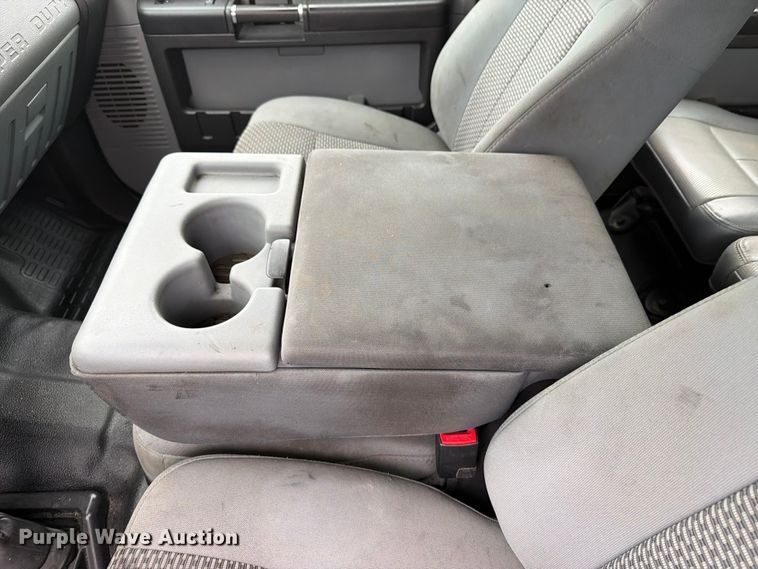 image for item FB5879 2012 Ford F450 Super Duty Crew Cab flatbed truck