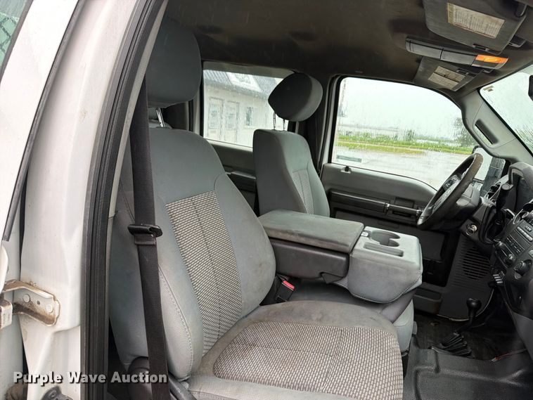 image for item FB5879 2012 Ford F450 Super Duty Crew Cab flatbed truck