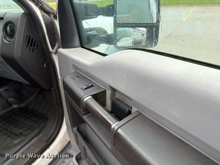 image for item FB5879 2012 Ford F450 Super Duty Crew Cab flatbed truck
