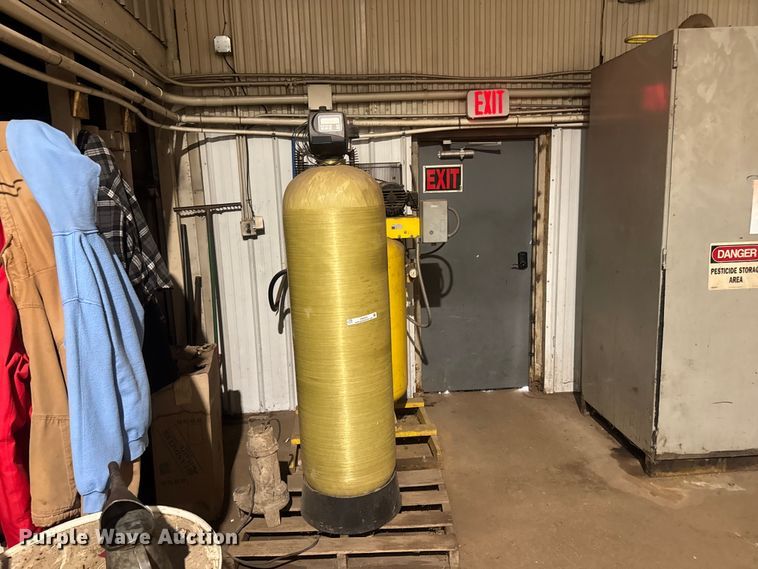 image for item FB5916 Composite CH30948-01010101-30 water softener