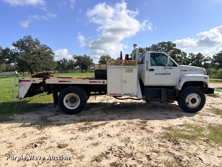 image for item FB8279 1993 GMC TopKick flatbed truck