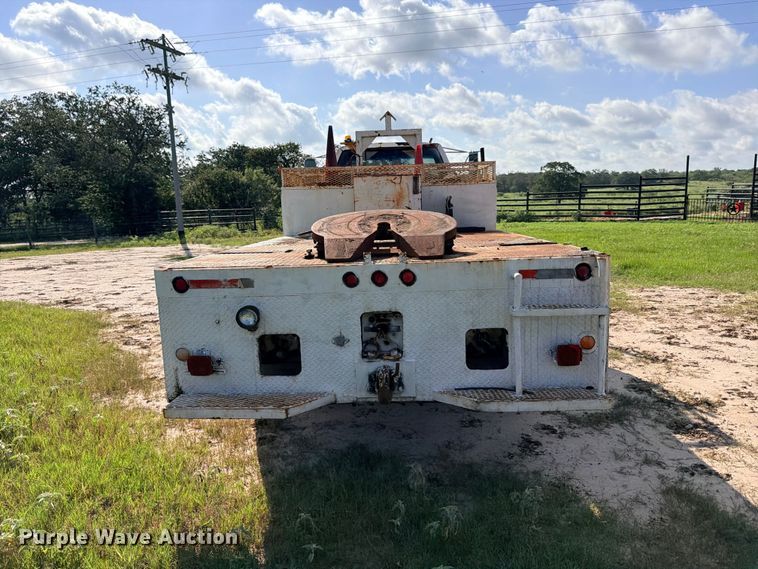 image for item FB8279 1993 GMC TopKick flatbed truck