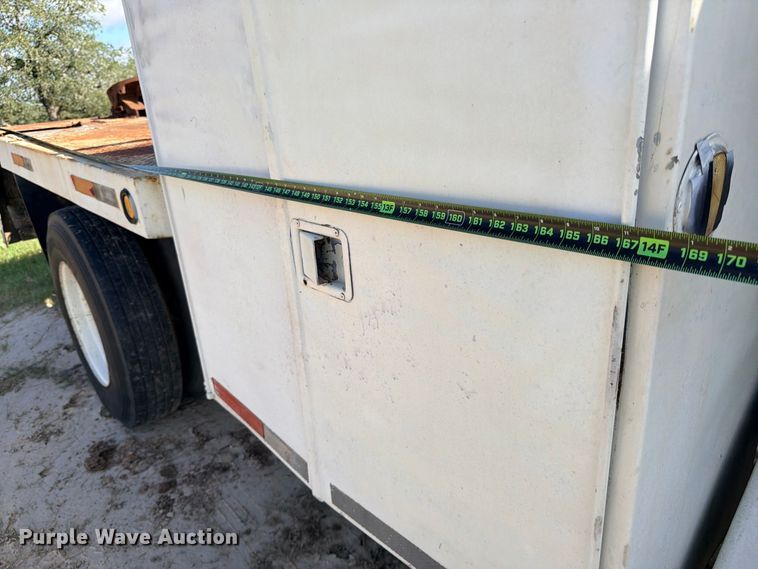image for item FB8279 1993 GMC TopKick flatbed truck