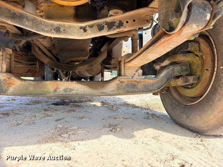image for item FB8279 1993 GMC TopKick flatbed truck