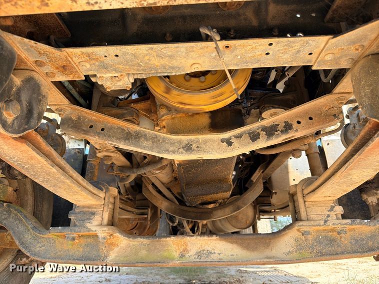 image for item FB8279 1993 GMC TopKick flatbed truck