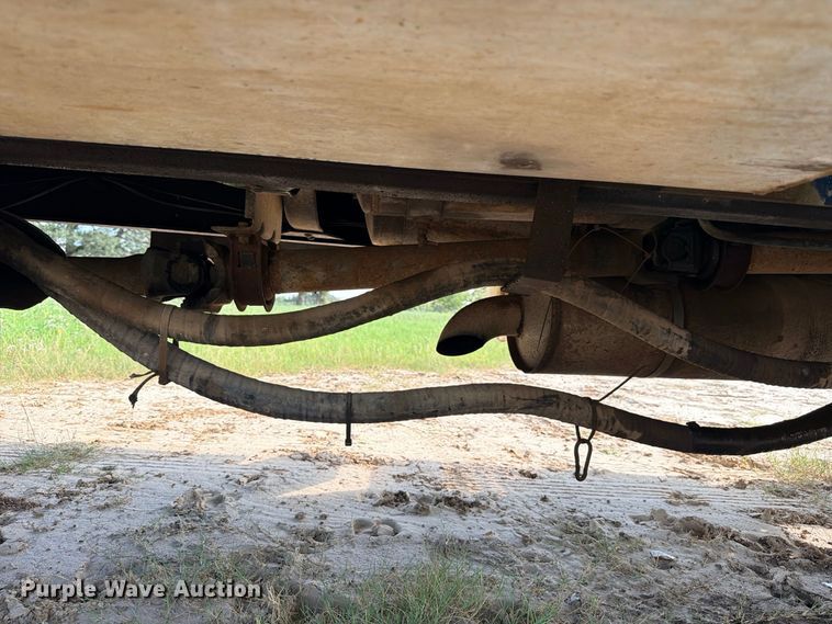 image for item FB8279 1993 GMC TopKick flatbed truck