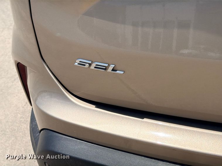 image for item FB8283 2021 Ford Edge SEL SUV