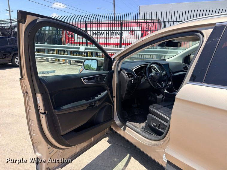image for item FB8283 2021 Ford Edge SEL SUV