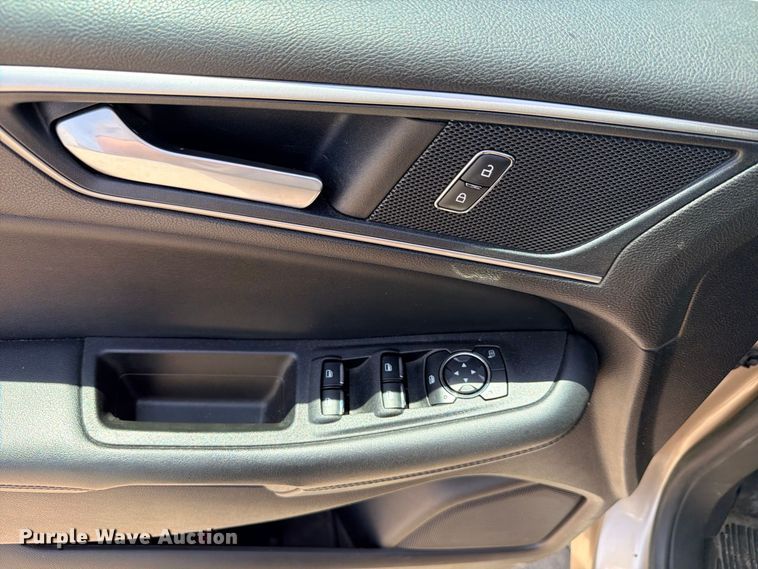 image for item FB8283 2021 Ford Edge SEL SUV