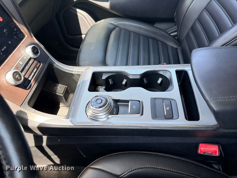 image for item FB8283 2021 Ford Edge SEL SUV