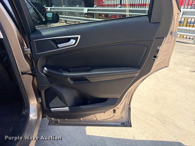 image for item FB8283 2021 Ford Edge SEL SUV
