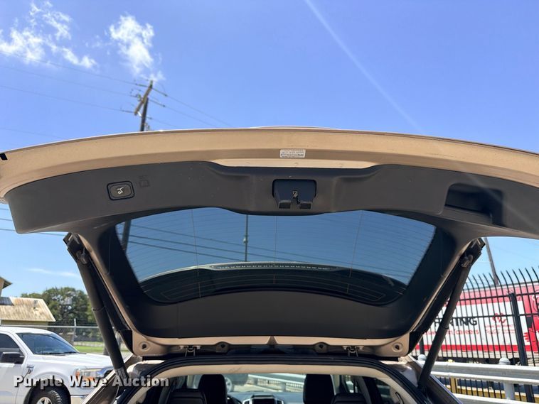 image for item FB8283 2021 Ford Edge SEL SUV