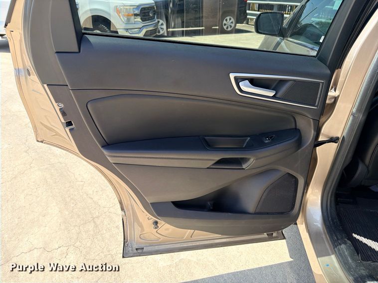 image for item FB8283 2021 Ford Edge SEL SUV