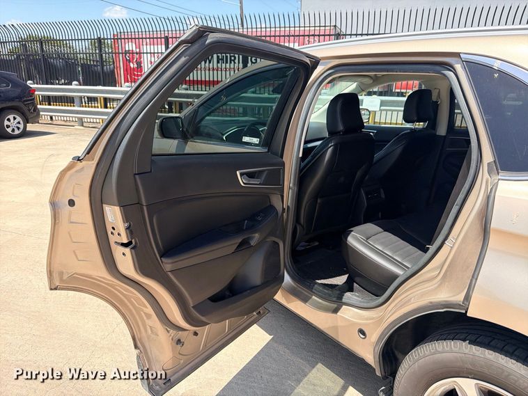 image for item FB8283 2021 Ford Edge SEL SUV