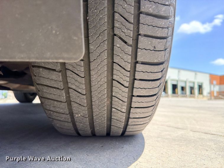 image for item FB8283 2021 Ford Edge SEL SUV