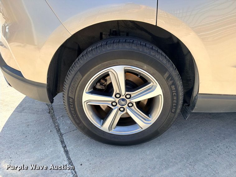 image for item FB8283 2021 Ford Edge SEL SUV