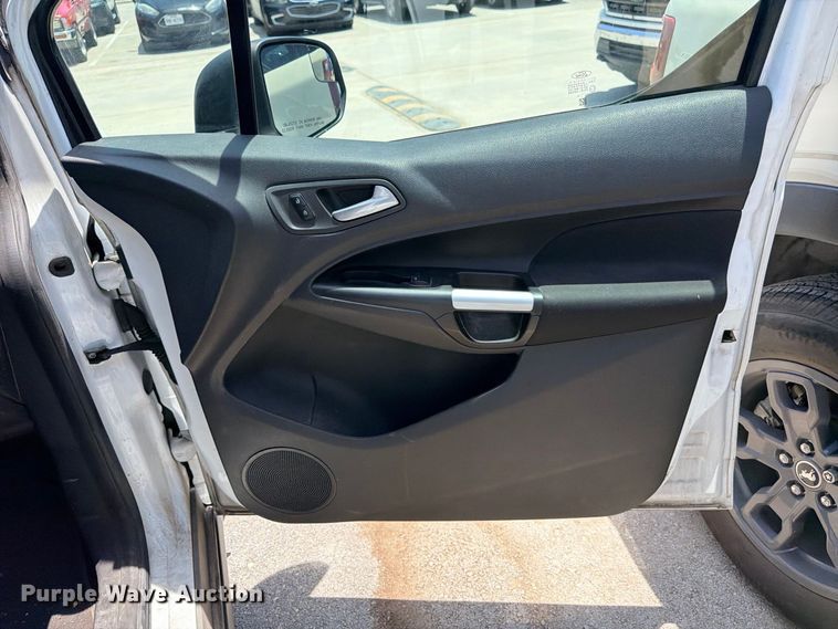 image for item FB8284 2016 Ford Transit Connect van