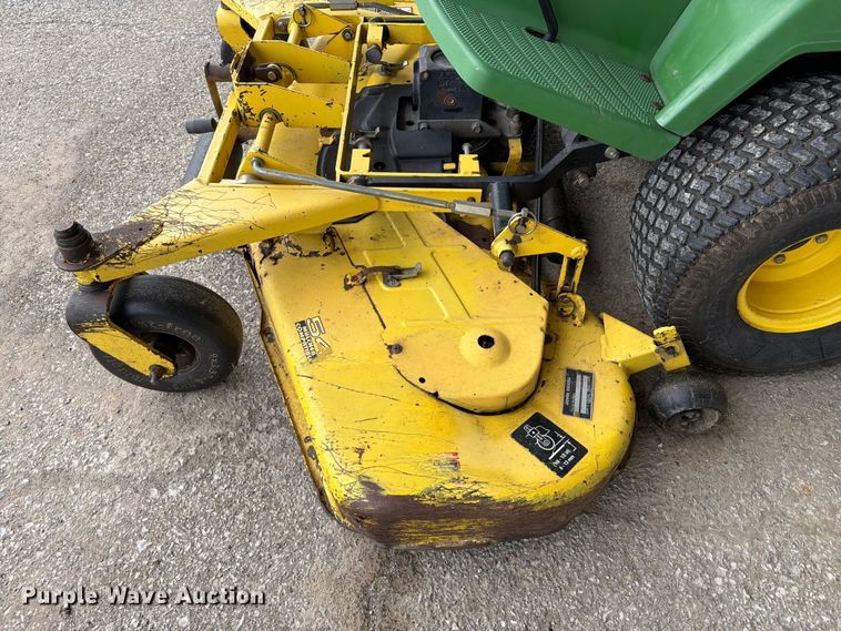 image for item FC0986 John Deere F725 lawn mower