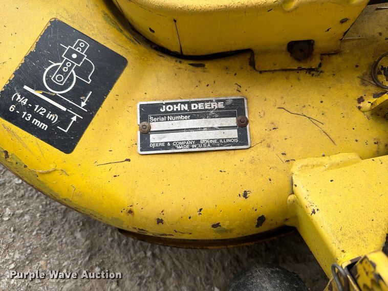 image for item FC0986 John Deere F725 lawn mower