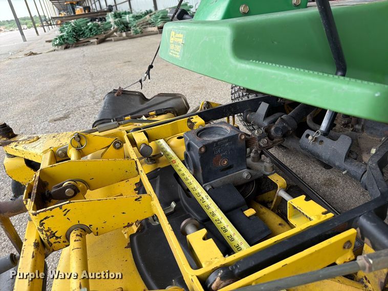 image for item FC0986 John Deere F725 lawn mower