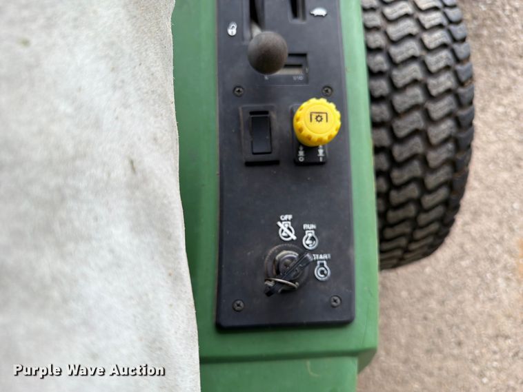 image for item FC0986 John Deere F725 lawn mower
