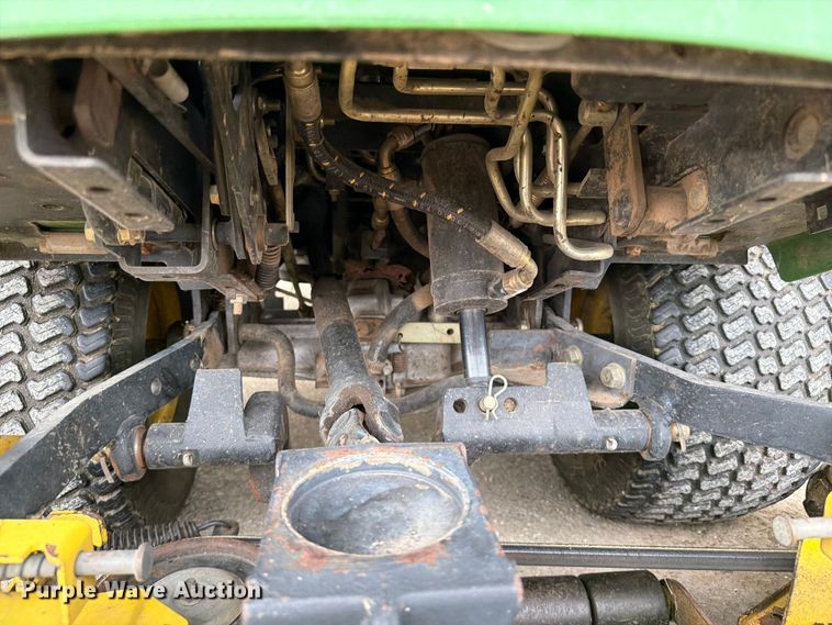 image for item FC0986 John Deere F725 lawn mower