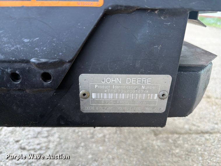 image for item FC0986 John Deere F725 lawn mower