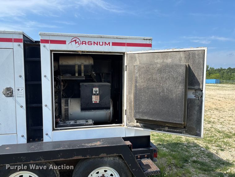 image for item FC1939 Magnum MMG125 generator