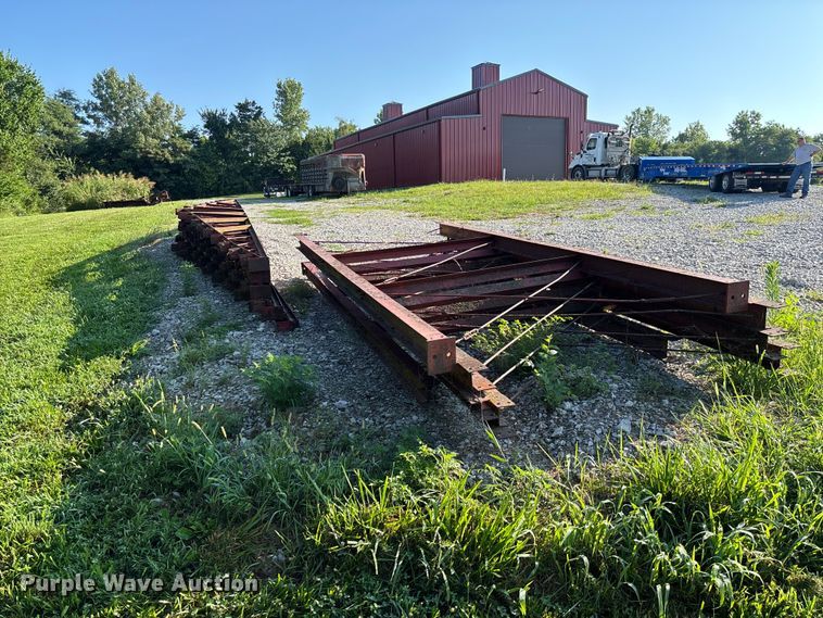 image for item FC1943 (5) 40' steel trusses