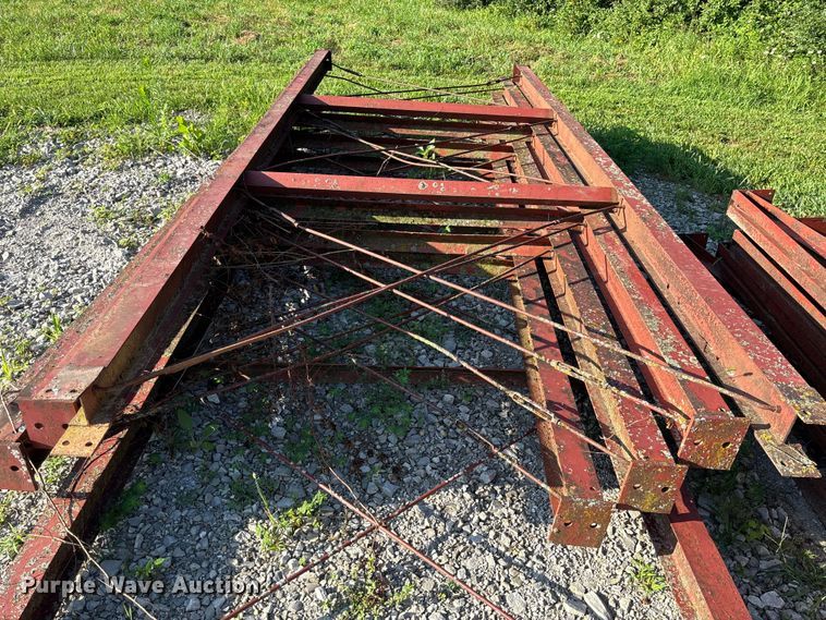 image for item FC1943 (5) 40' steel trusses