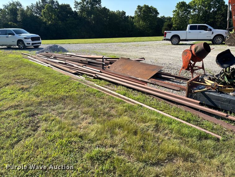 image for item FC1944 Approximately 50 steel beams
