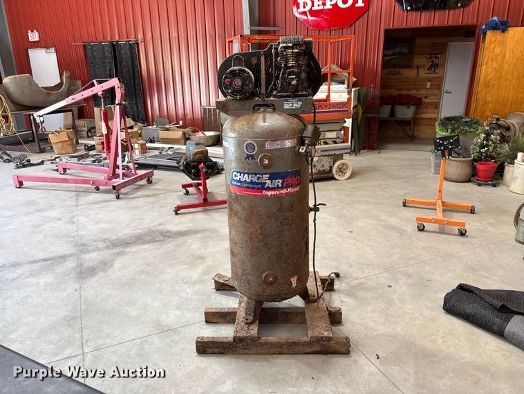 image for item FC1955 Ingersoll-Rand IR5E6VA air compressor