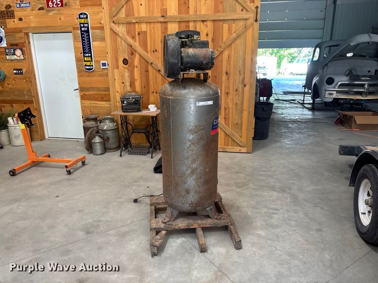 image for item FC1955 Ingersoll-Rand IR5E6VA air compressor