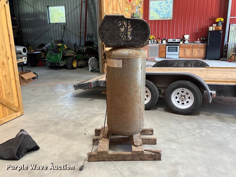 image for item FC1955 Ingersoll-Rand IR5E6VA air compressor