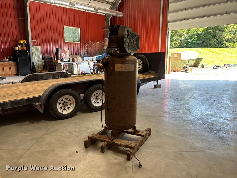 image for item FC1955 Ingersoll-Rand IR5E6VA air compressor
