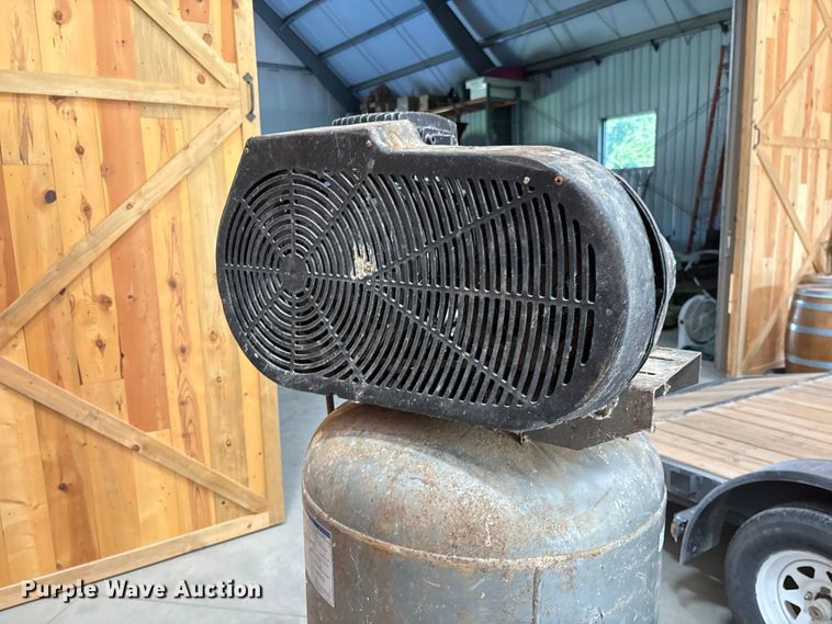 image for item FC1955 Ingersoll-Rand IR5E6VA air compressor
