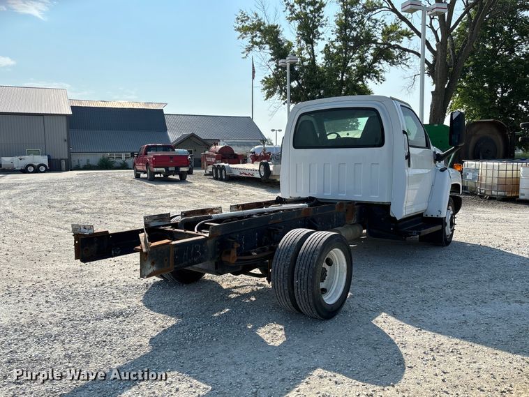 image for item FC1963 2003 Chevrolet C4500 truck cab and chassis