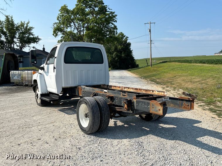 image for item FC1963 2003 Chevrolet C4500 truck cab and chassis