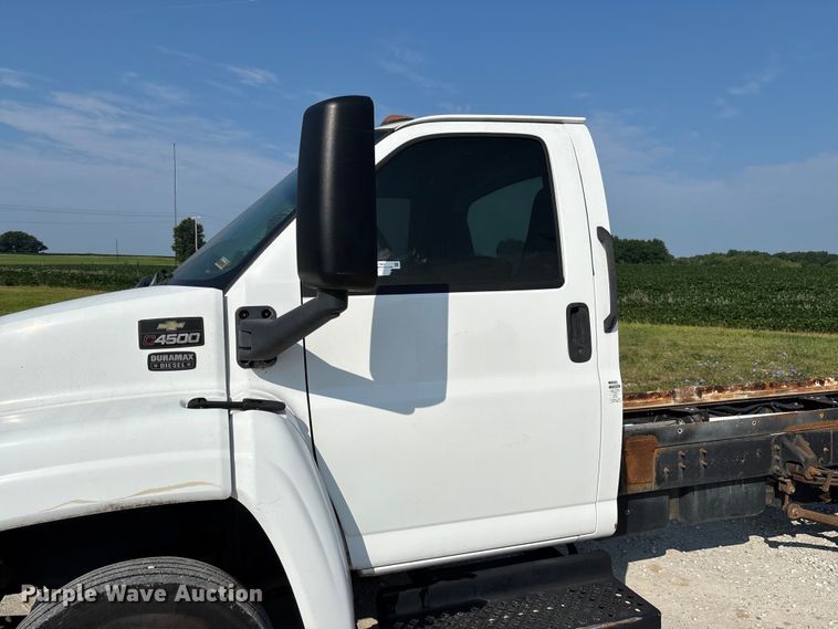 image for item FC1963 2003 Chevrolet C4500 truck cab and chassis