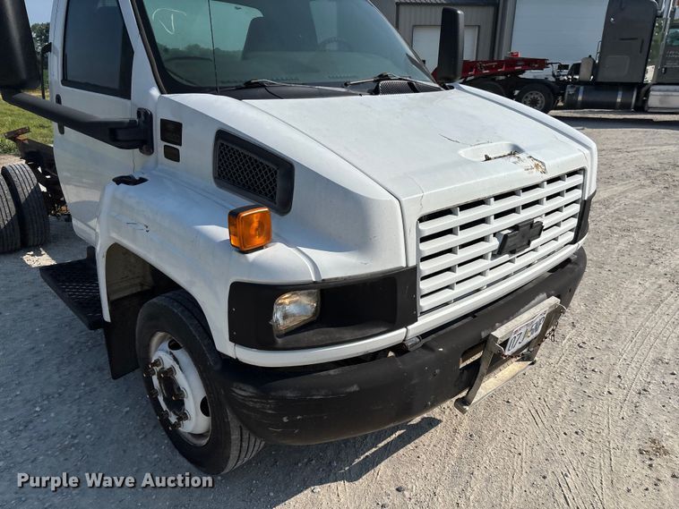 image for item FC1963 2003 Chevrolet C4500 truck cab and chassis