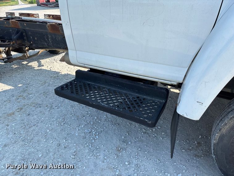 image for item FC1963 2003 Chevrolet C4500 truck cab and chassis