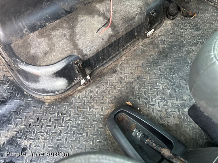 image for item FC1963 2003 Chevrolet C4500 truck cab and chassis
