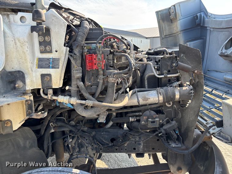 image for item FC1963 2003 Chevrolet C4500 truck cab and chassis