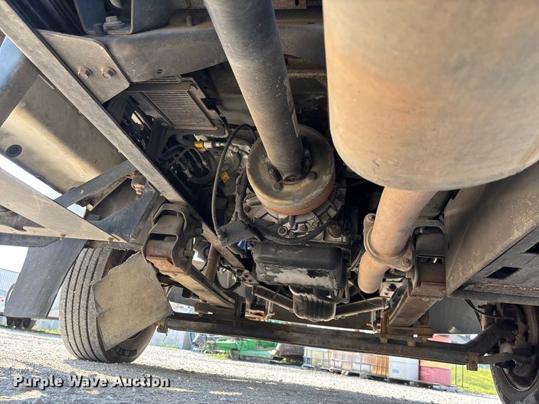 image for item FC1963 2003 Chevrolet C4500 truck cab and chassis