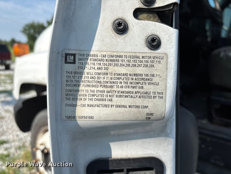 image for item FC1963 2003 Chevrolet C4500 truck cab and chassis