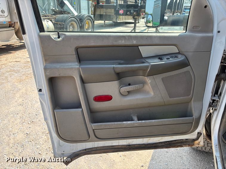 image for item FC1964 2007 Dodge Ram 2500 bale bed pickup truck